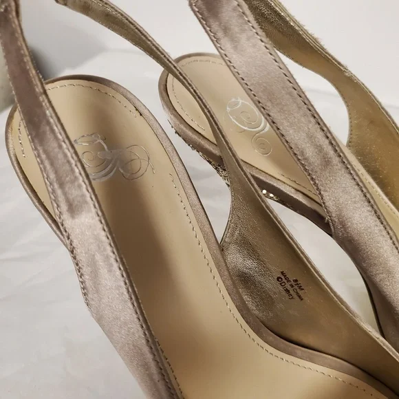 NEW Disney Glass Slipper Collection 8.5 Champagne Romance Gold sequins bow heels - Picture 9 of 13